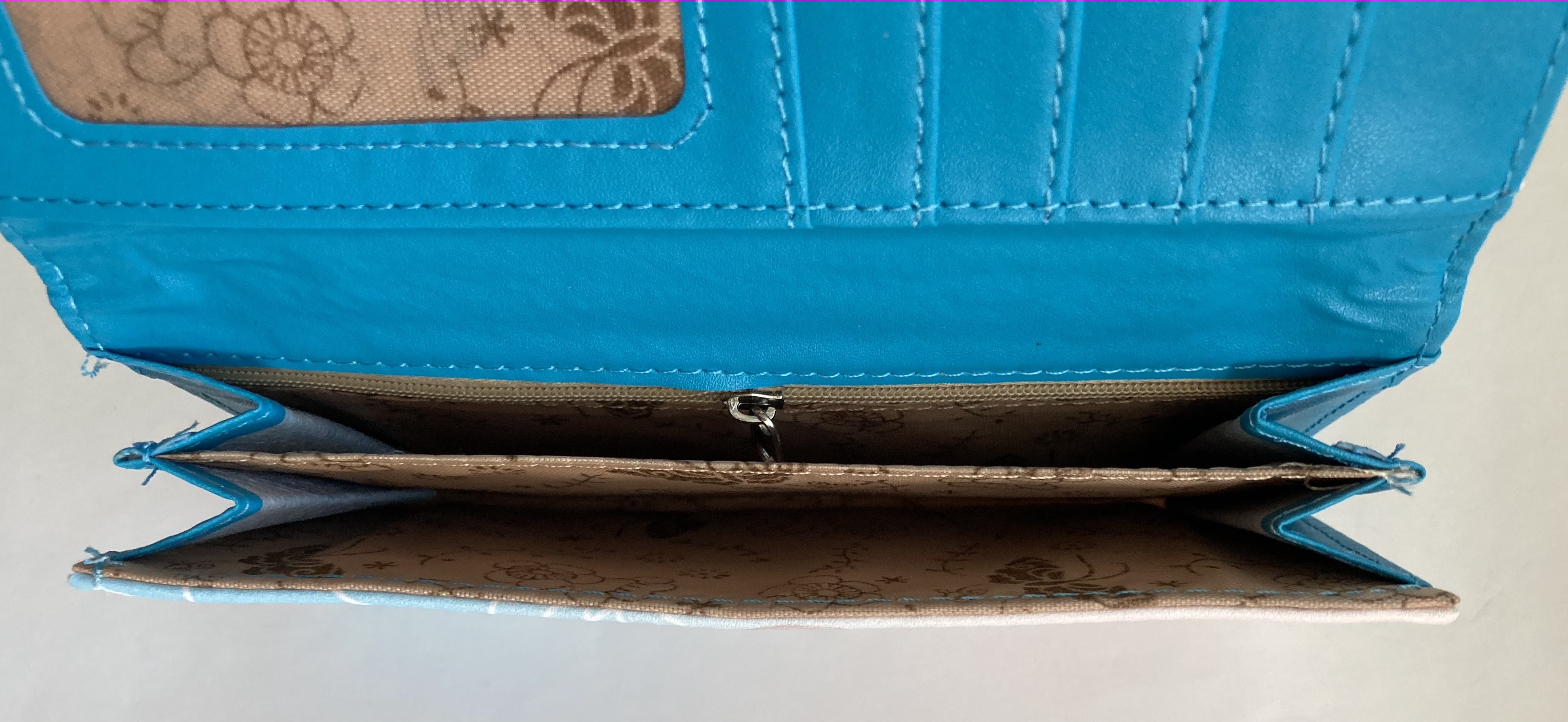 Peněženka - dívka ve modrých šatech