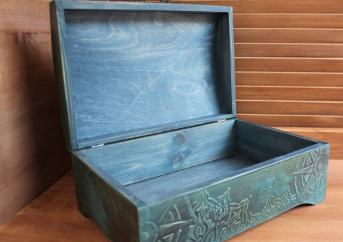 Truhla dřevěná modrá