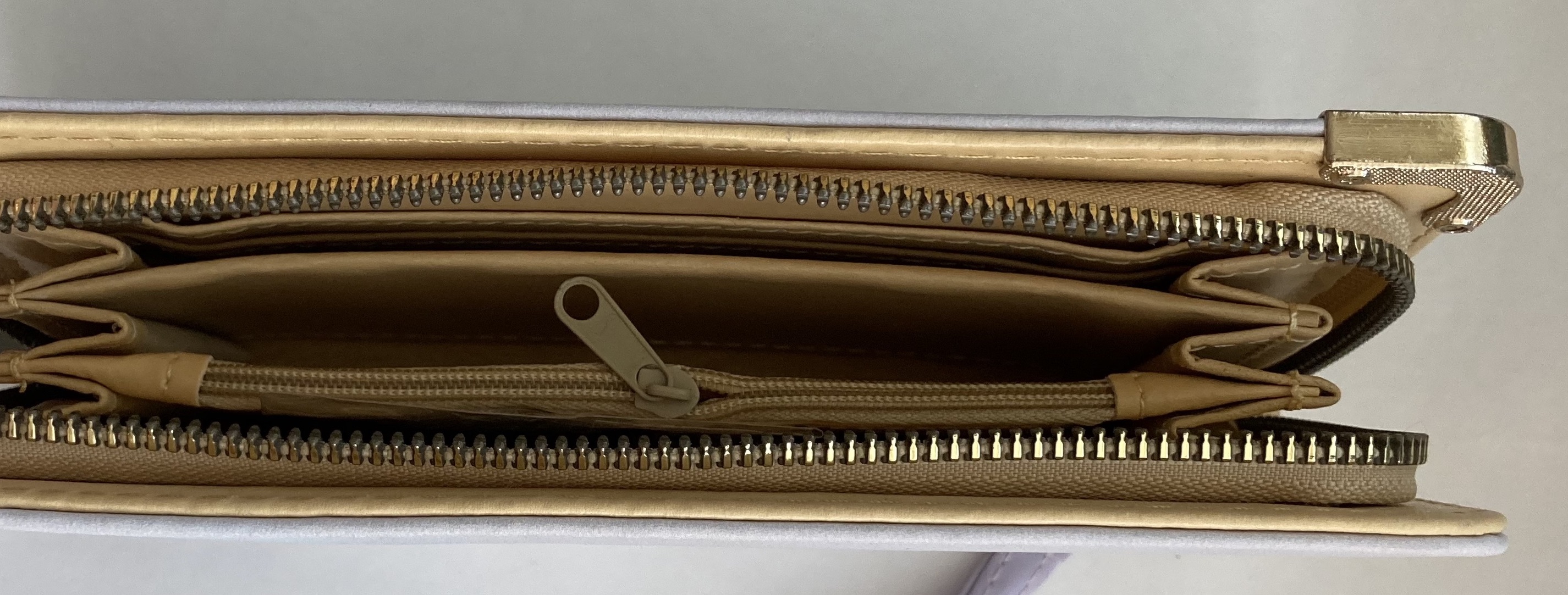 Peněženka  s poutkem na zip