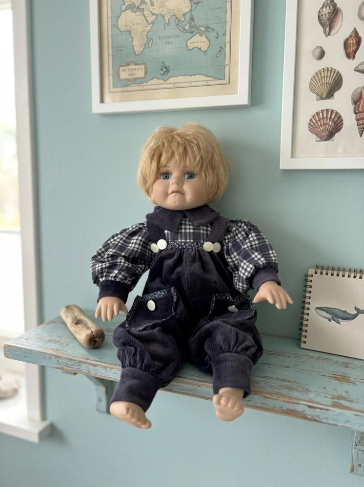 Porcelánová postavička chlapeček Dominik