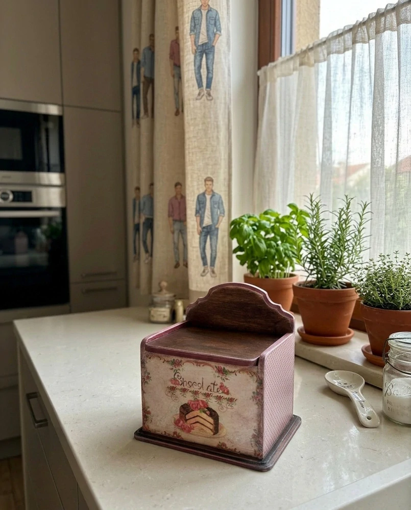 Dřevěná dóza na sůl – Kouzlo staré cukrárny