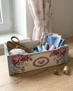 Luxusní dřevěný úložný box- Rozkvetlá galanterie
