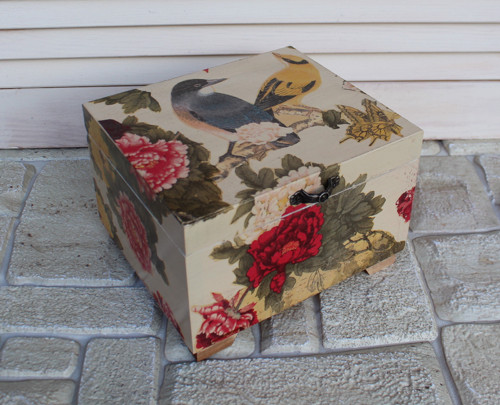 Komoda se zrcadlem v japonském stylu