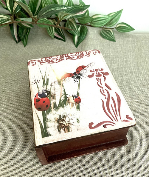 Krabička kniha malá