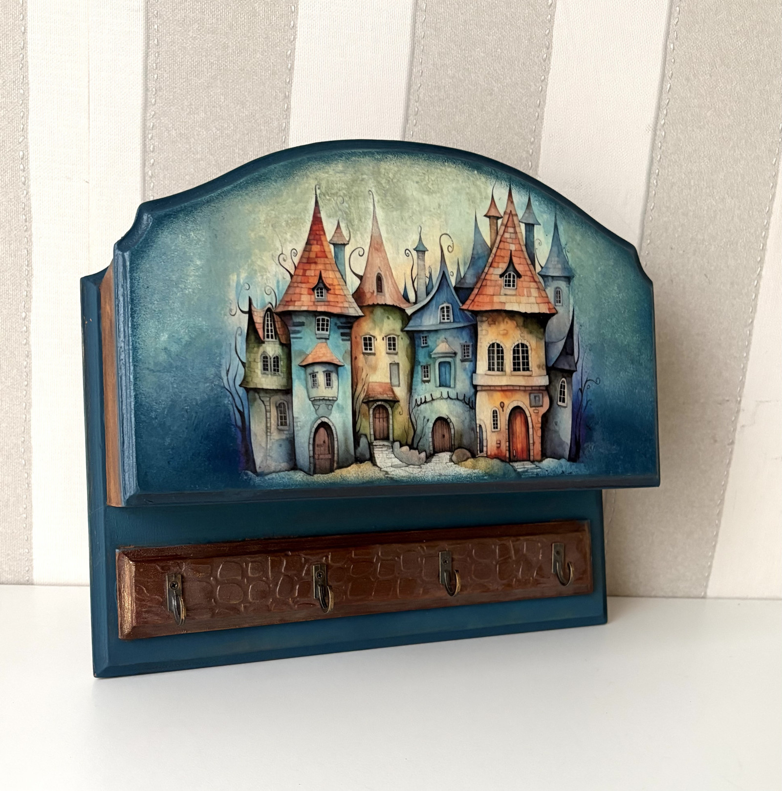 Skříňka na klíče či šperky multifunkční