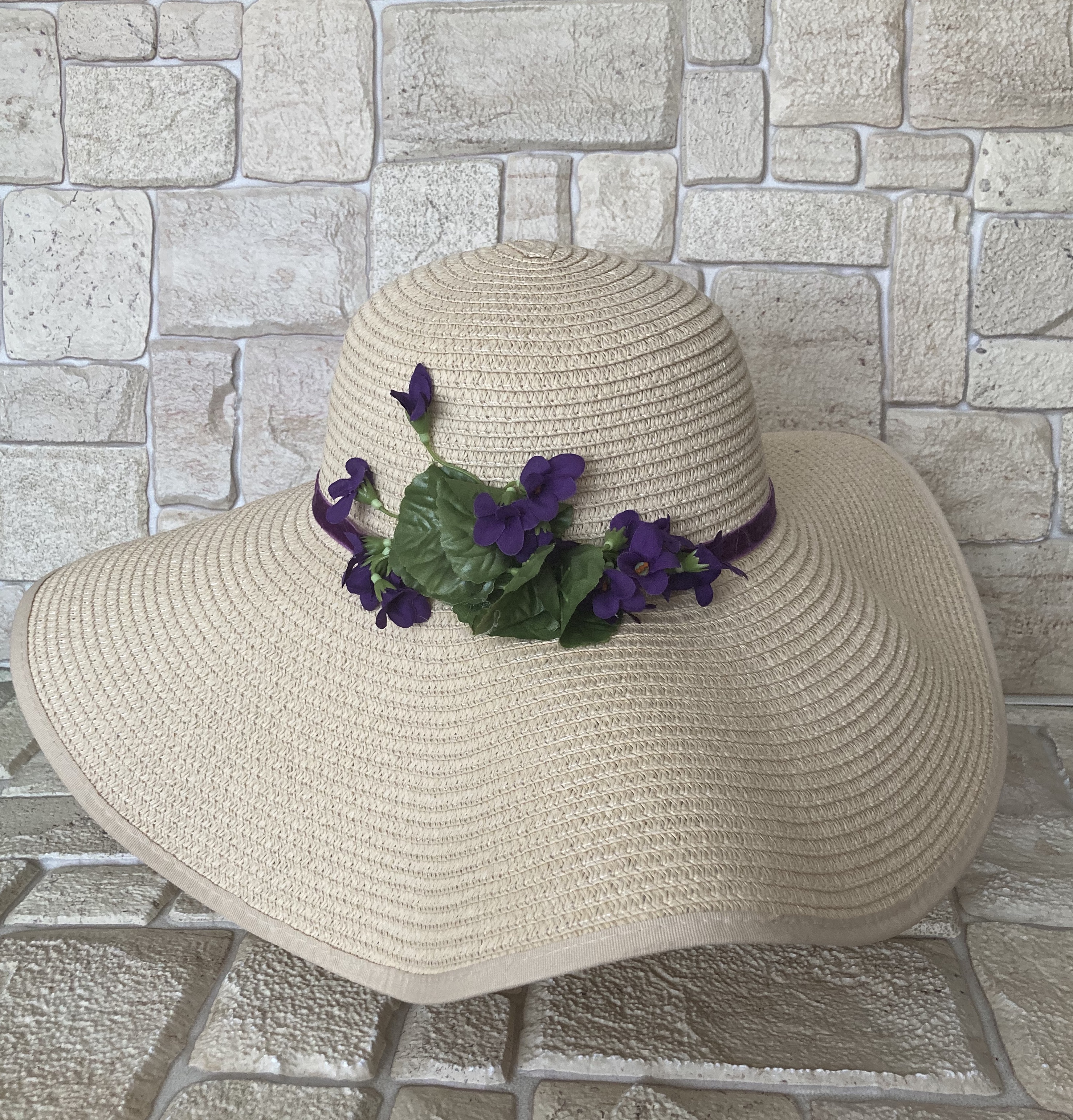 Dámský letní klobouk