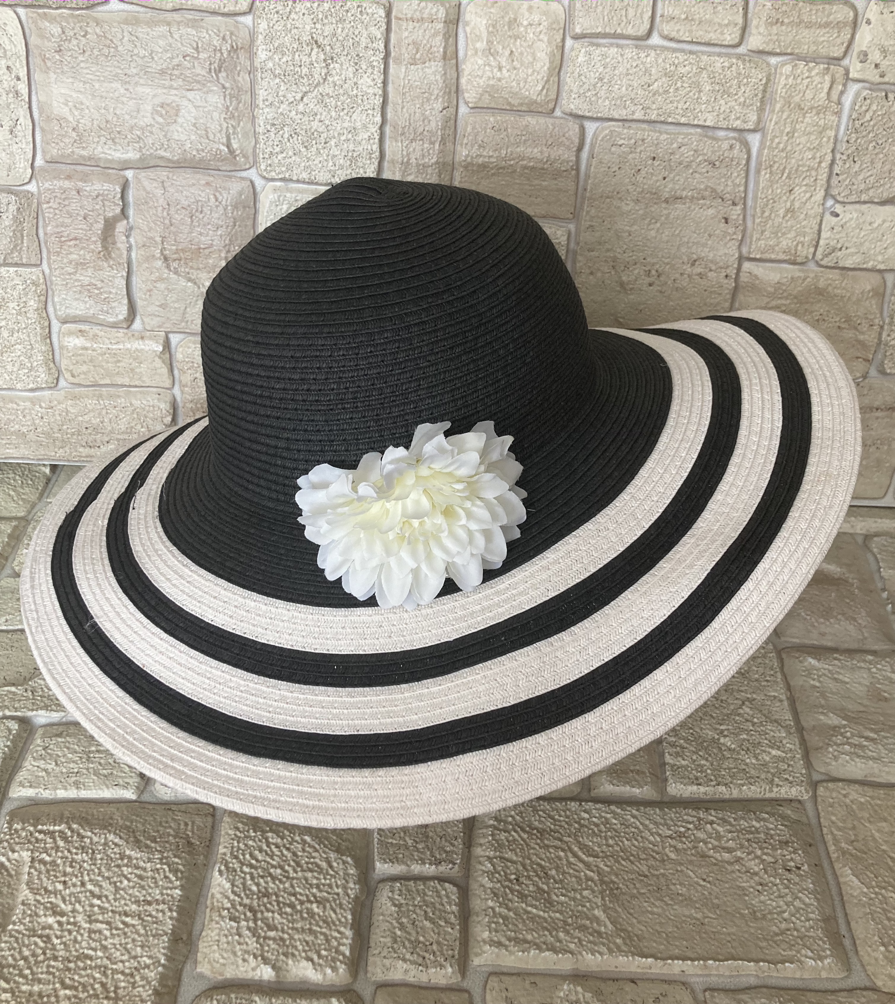 Dámský letní klobouk