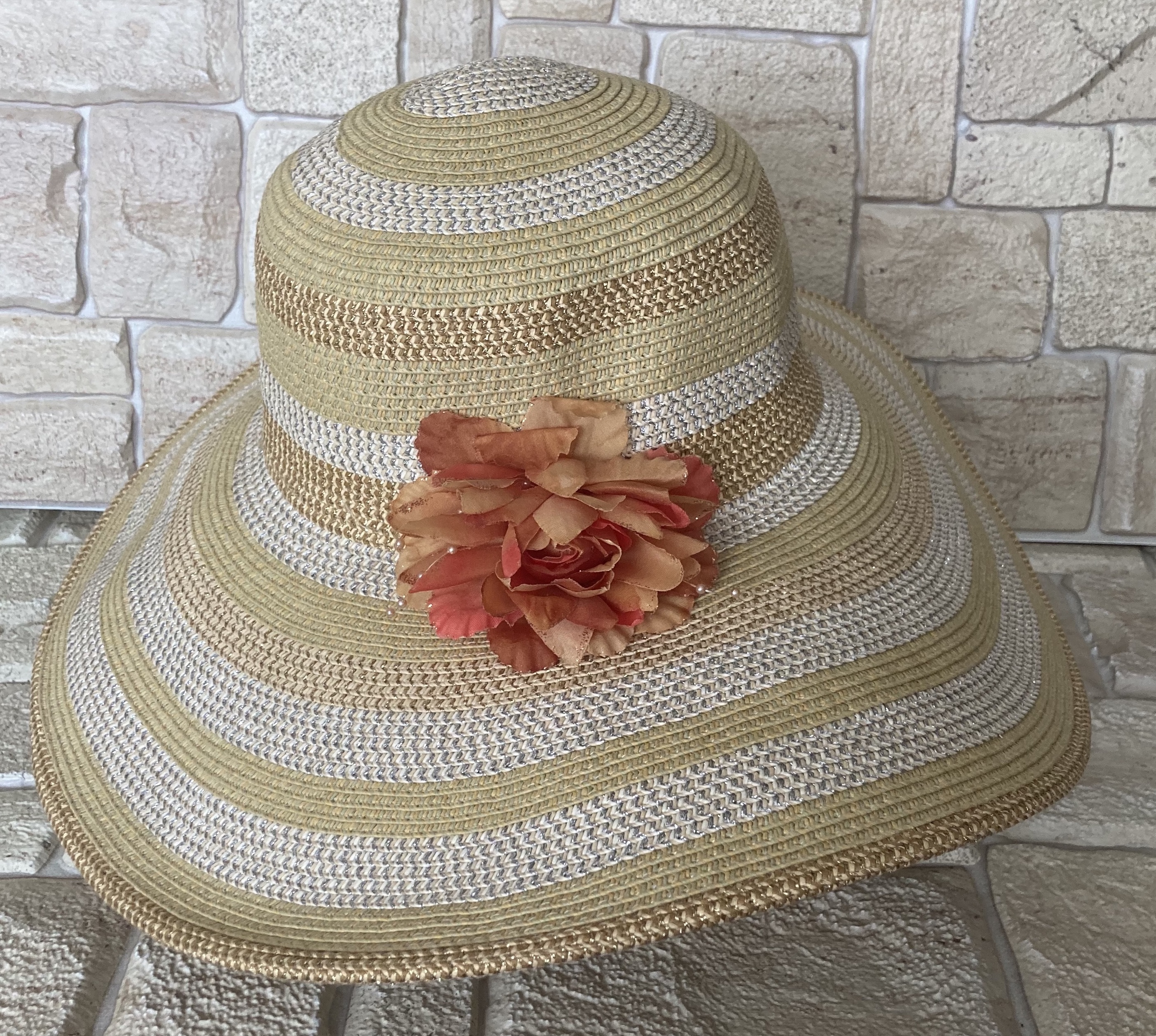 Dámský letní klobouk