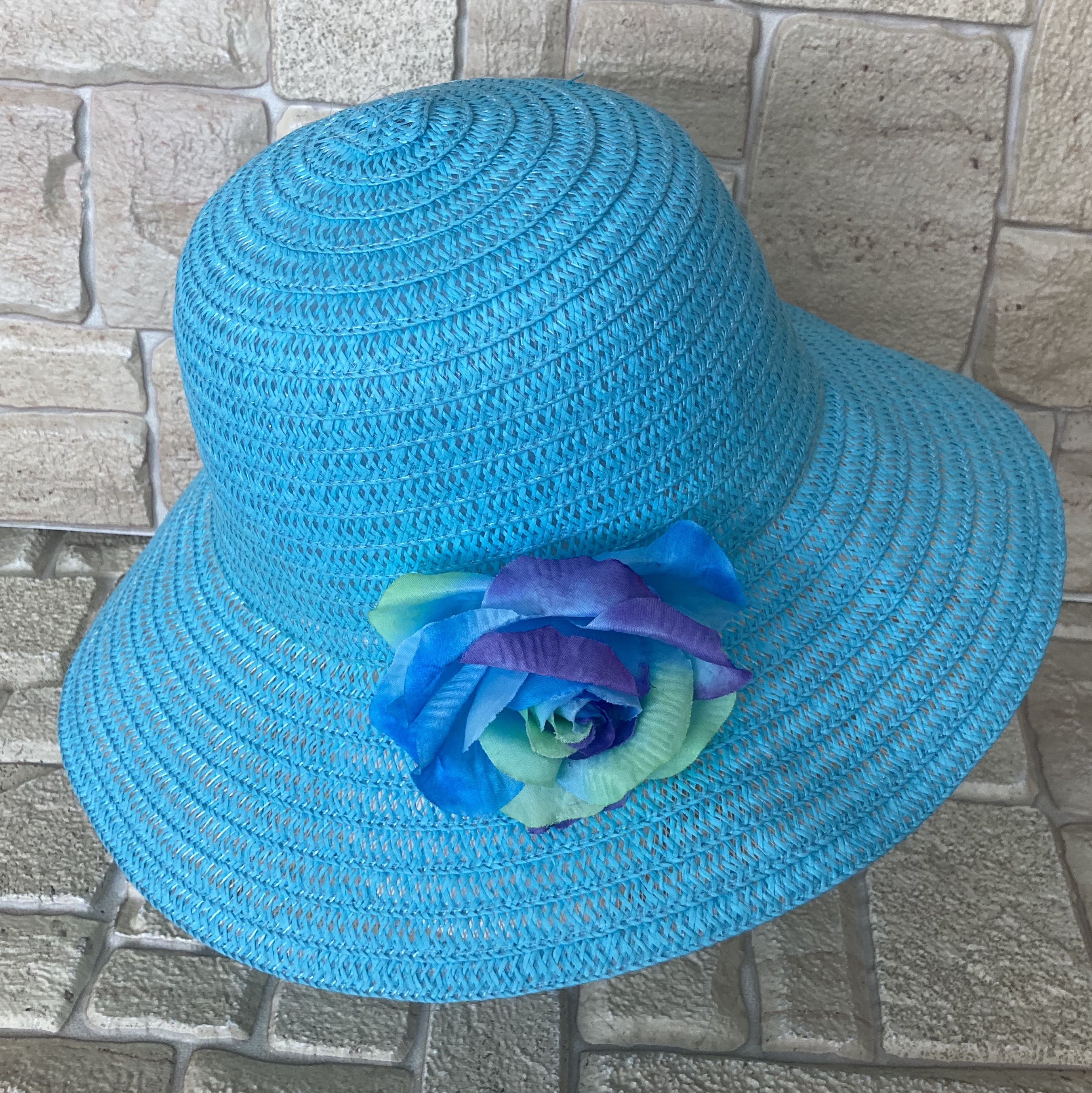 Dámský letní klobouk