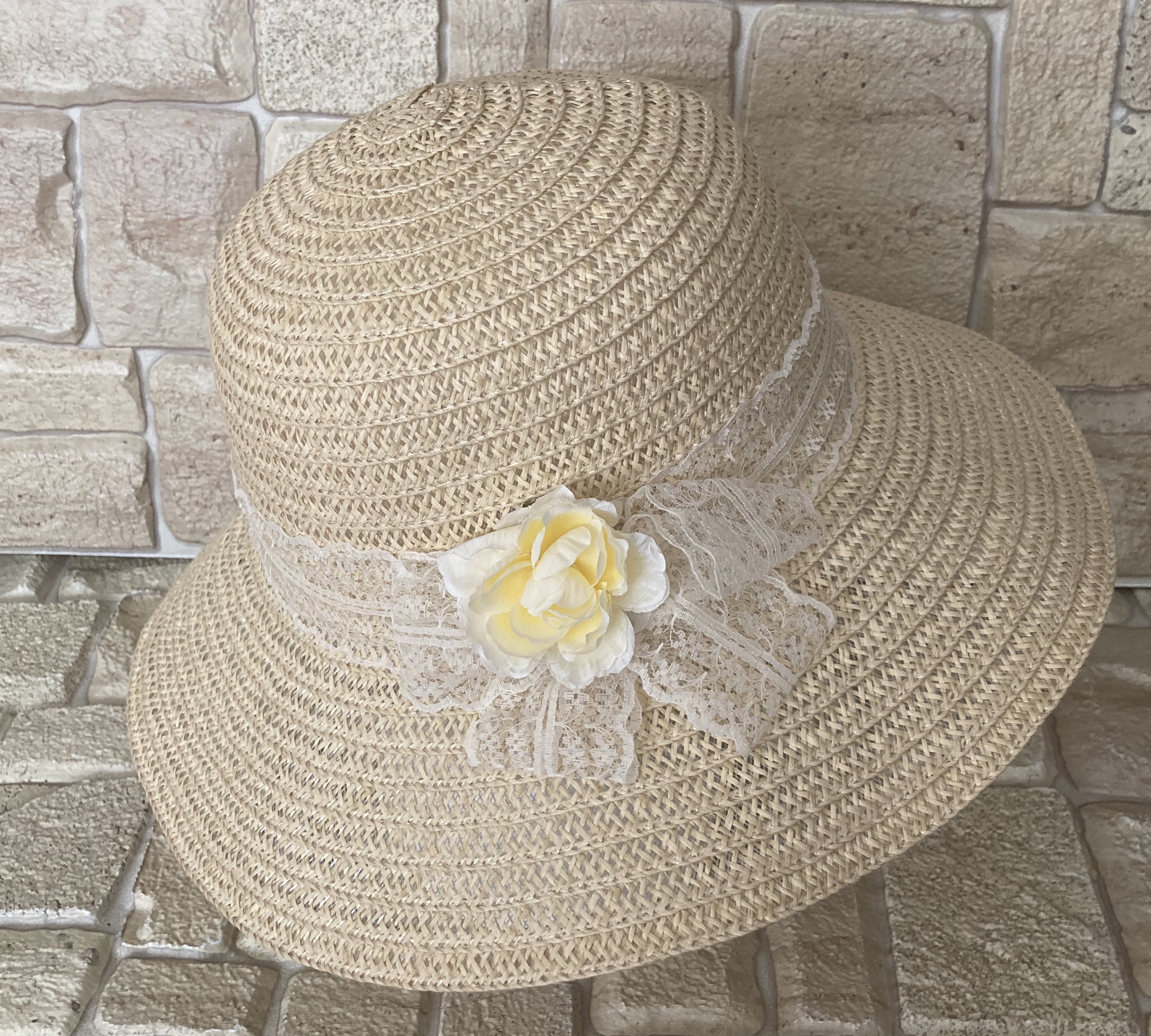 Dámský letní klobouk