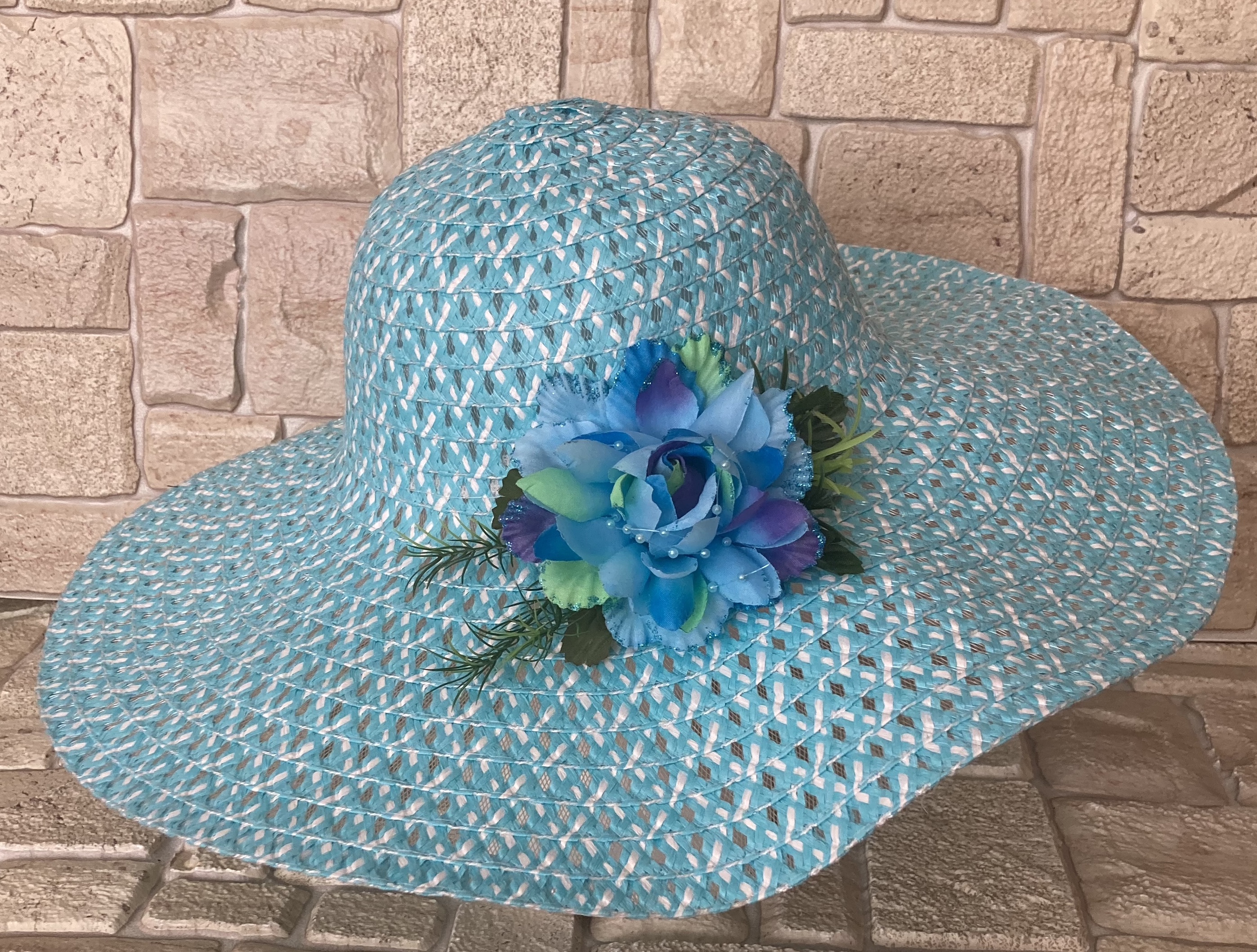 Dámský letní klobouk