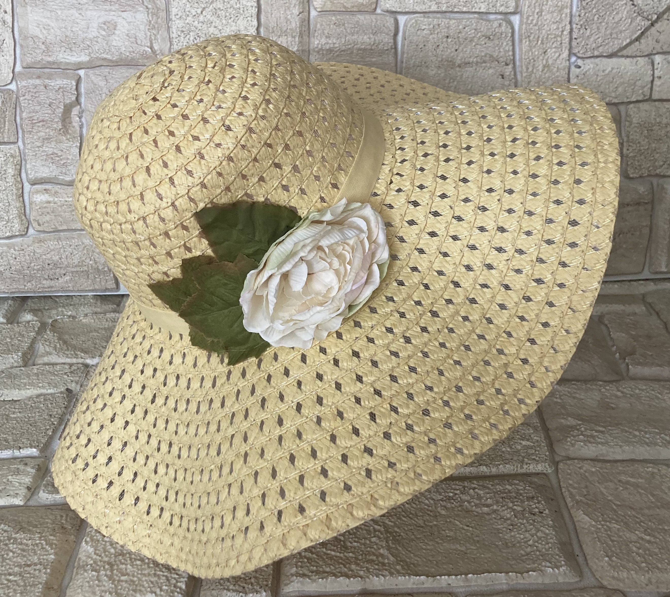 Dámský letní klobouk