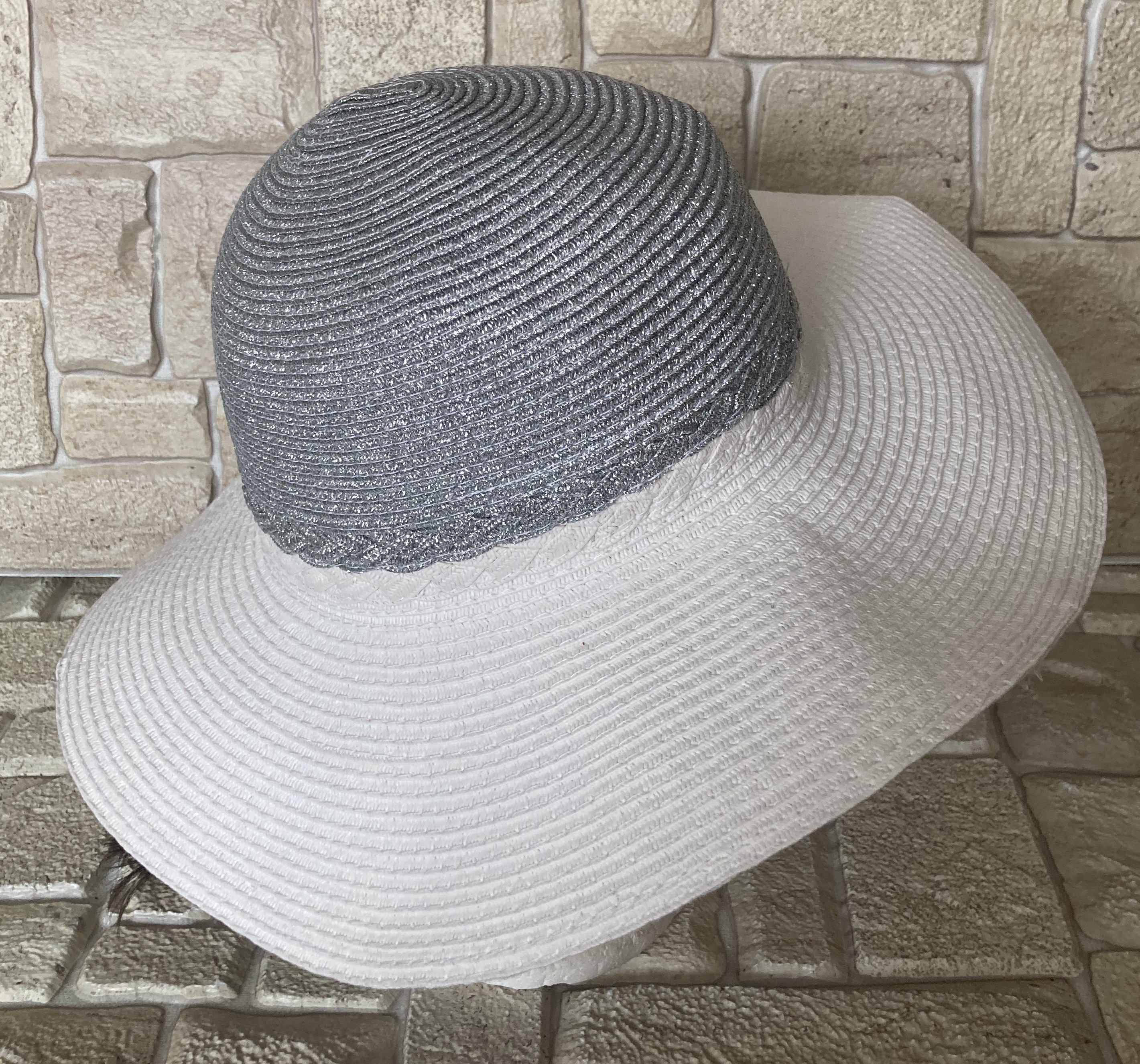 Dámský letní klobouk