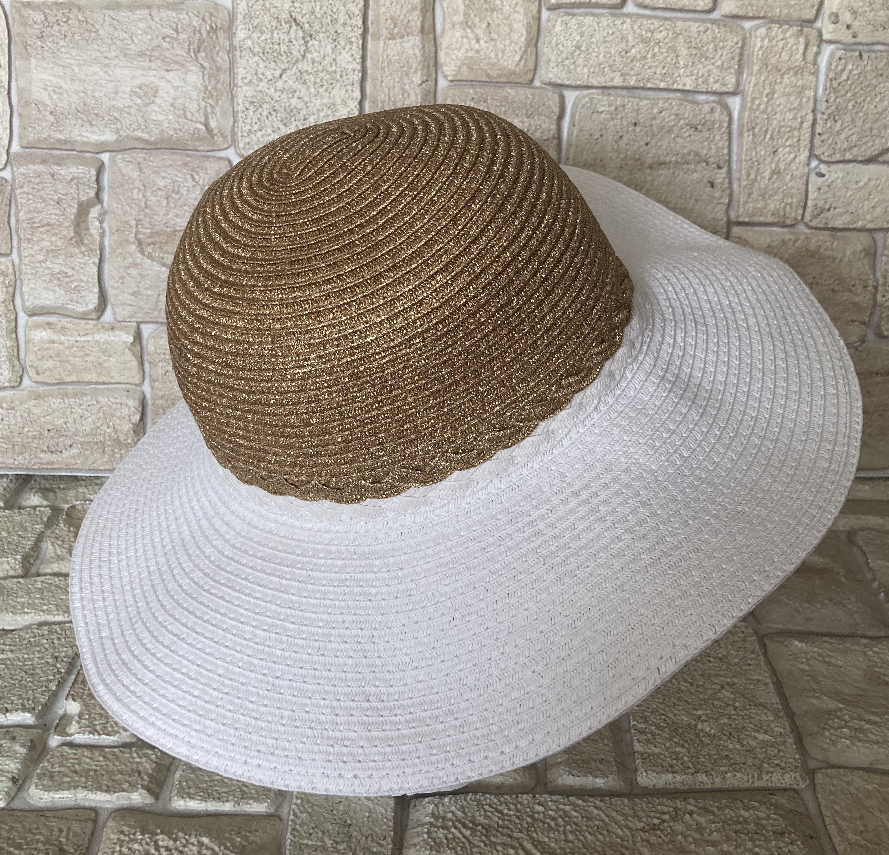 Dámský letní klobouk