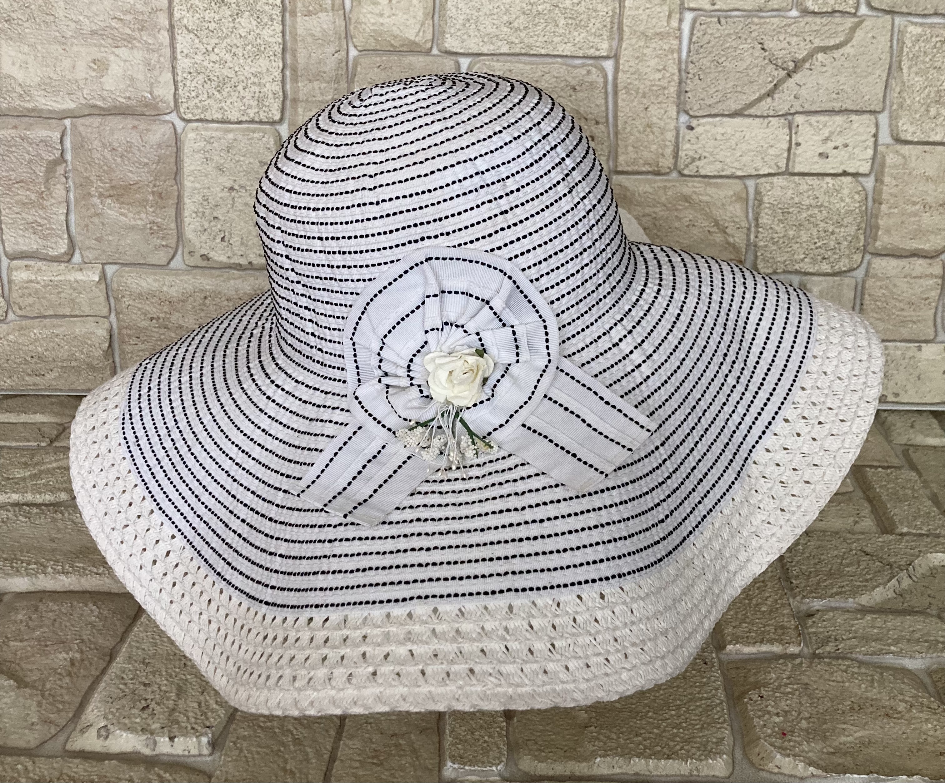 Dámský letní klobouk