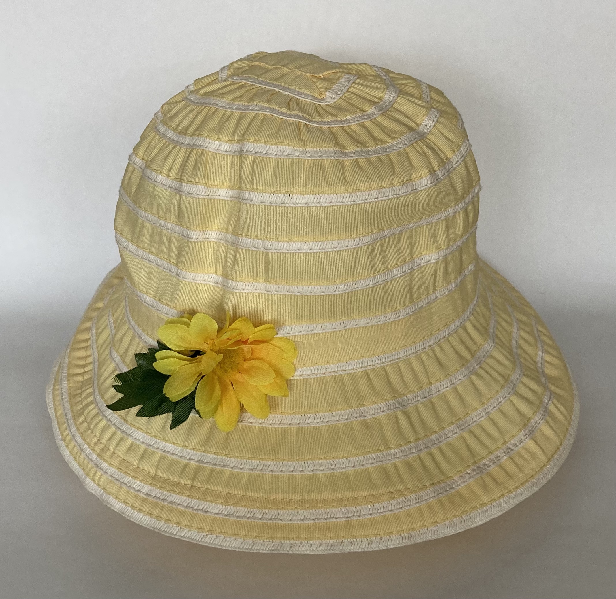 Dámský letní klobouk