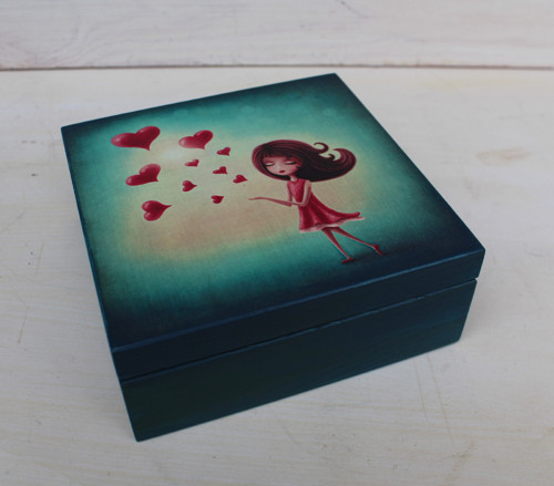 Krabička dívka se srdíčky