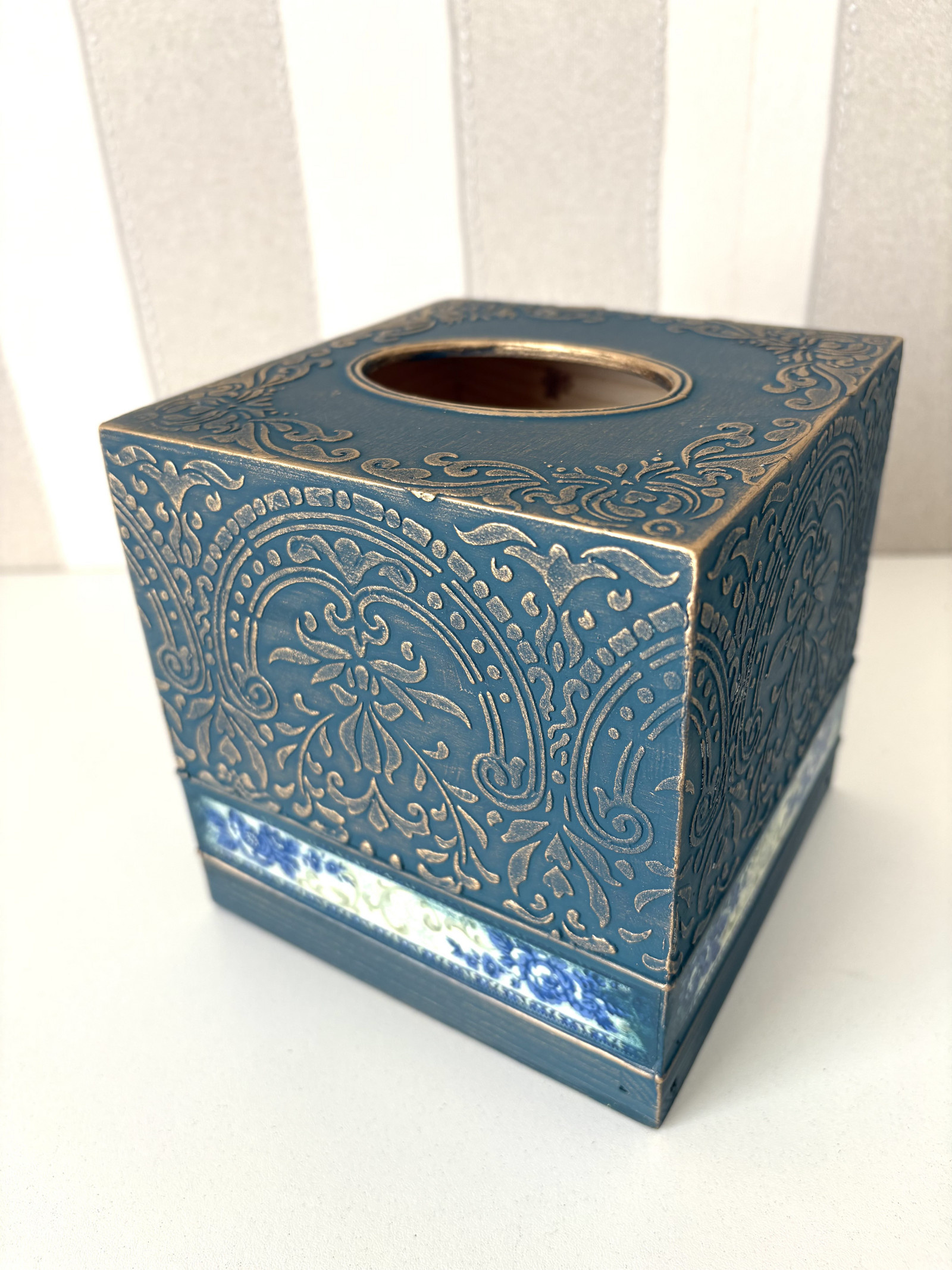 Krabička na kapesníky