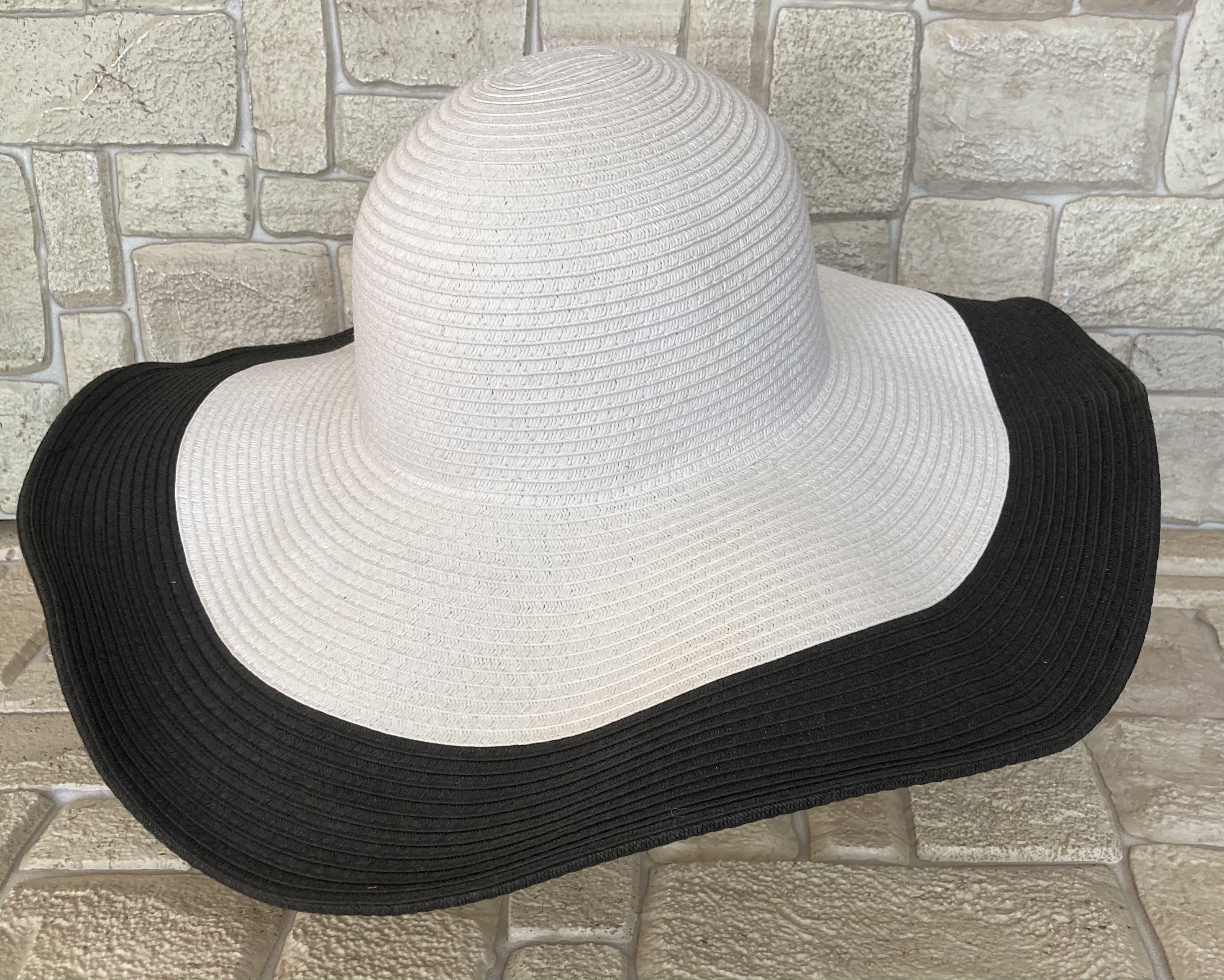 Dámský letní klobouk