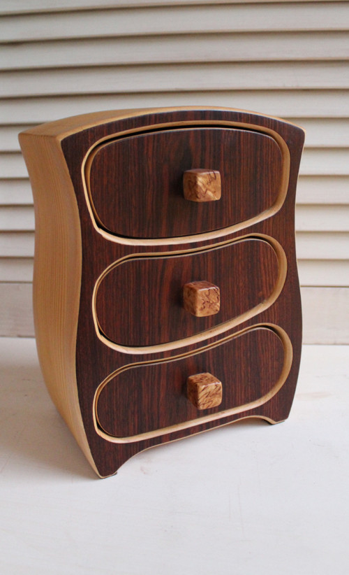 Šperkovnice skříň