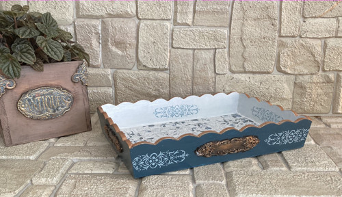 Podnos 32,5 x 23 x 5,5 cm.