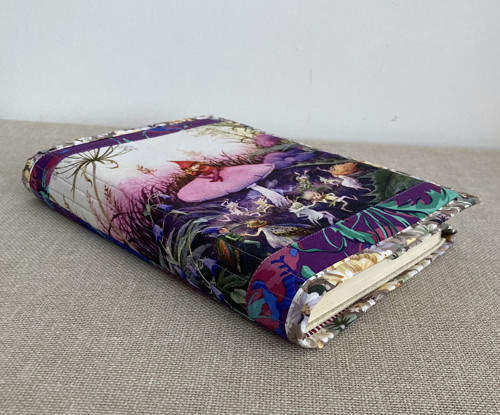 Obal na knihu nastavitelný