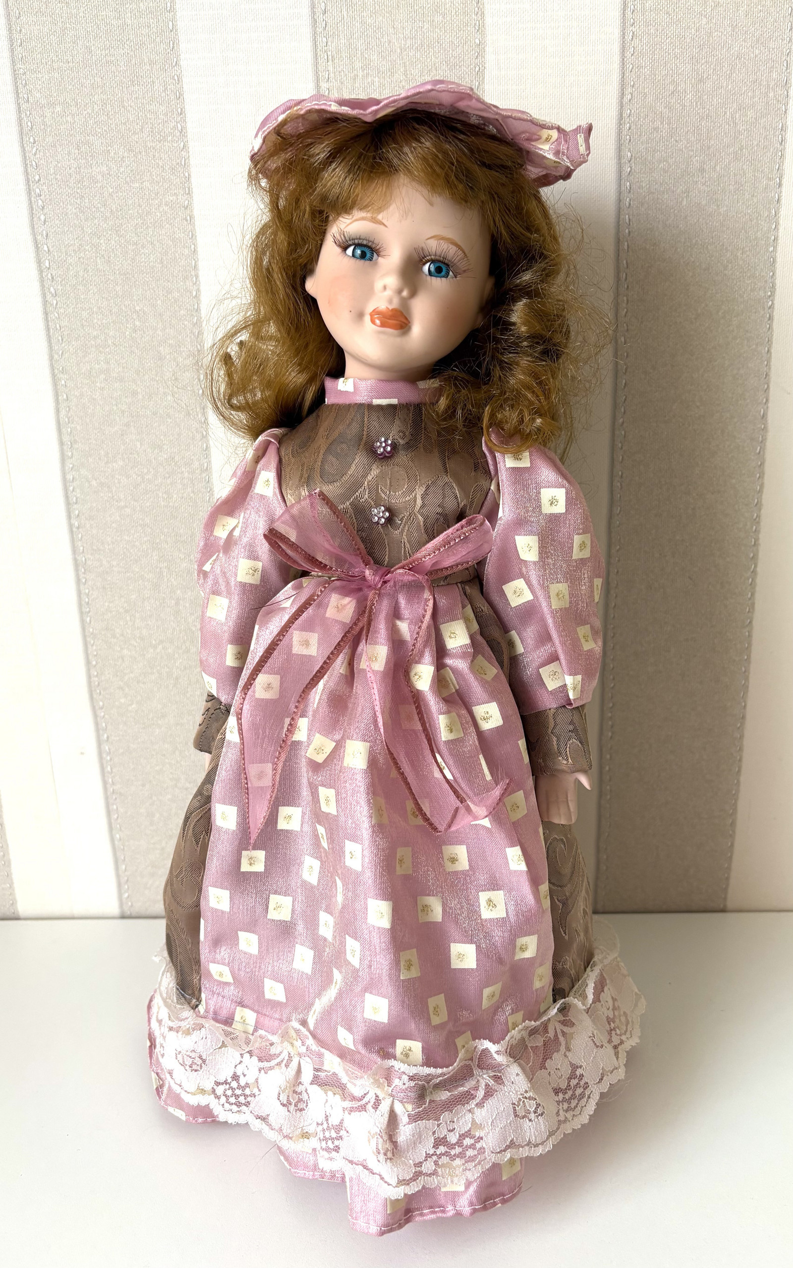 Porcelánová panenka Milena