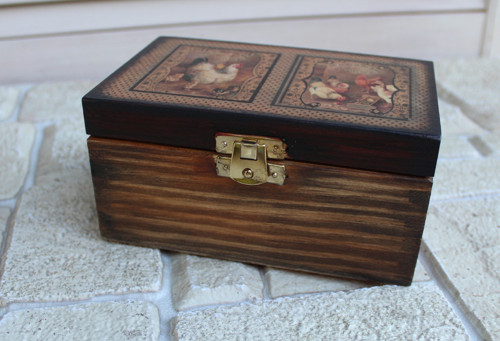 Dřevěná krabička