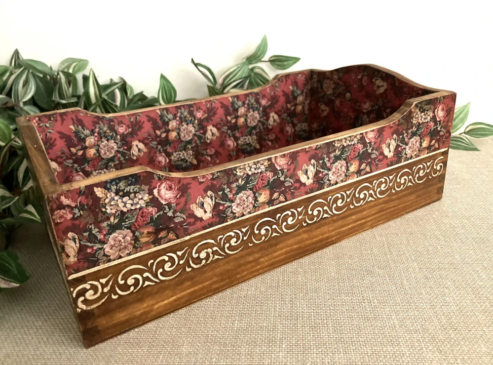 Luxusní dřevěný úložný box „Barokní romance“