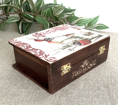 Krabička kniha malá