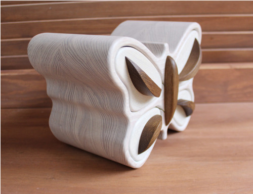 Šperkovnice motýl světlý