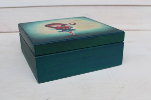 Krabička dívka se srdíčkem