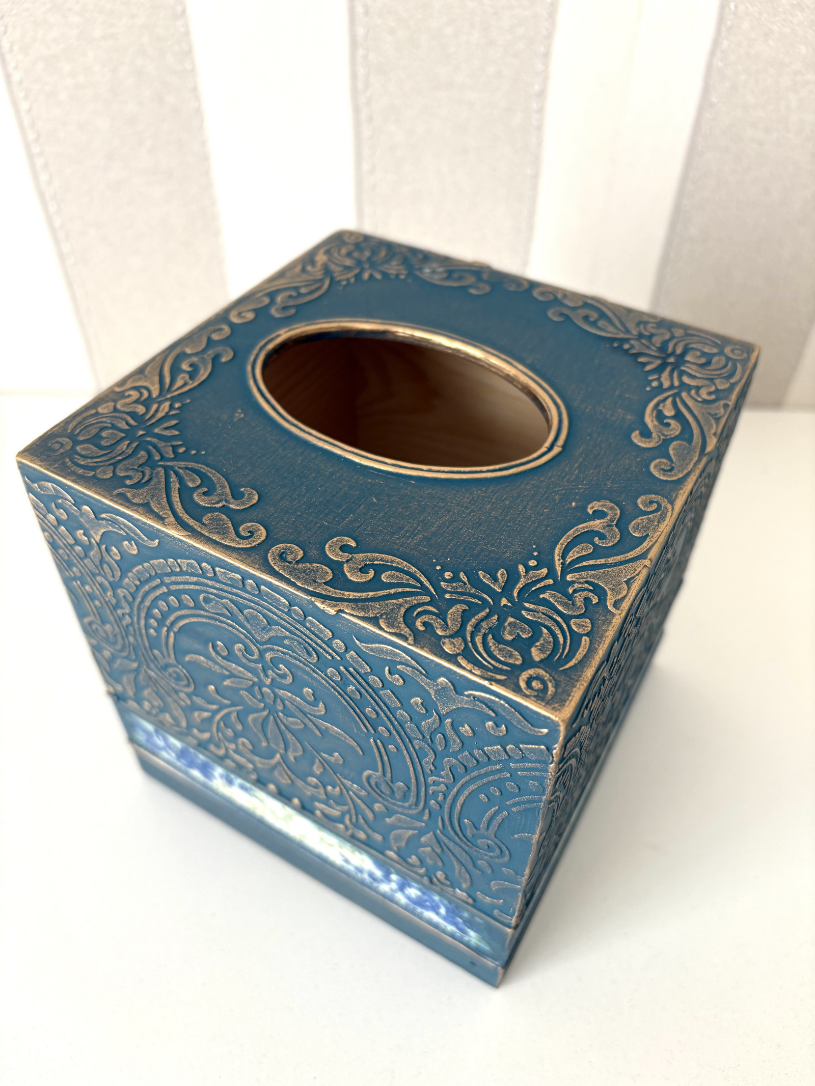 Krabička na kapesníky