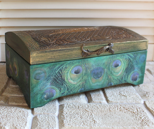 Truhla dřevěná - paví pera