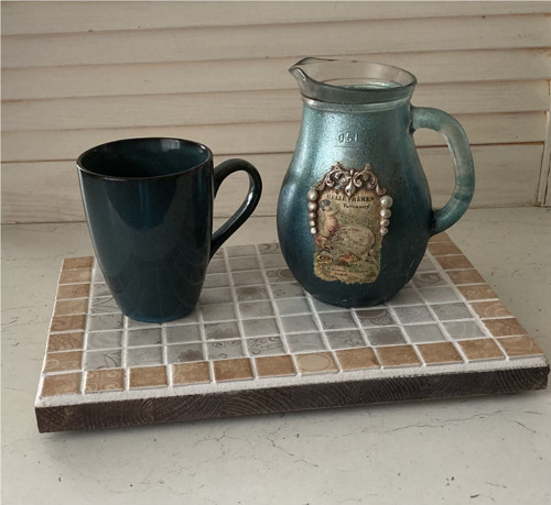 Keramická podložka 30 x 19 cm.