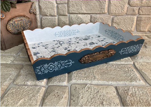 Podnos 32,5 x 23 x 5,5 cm.