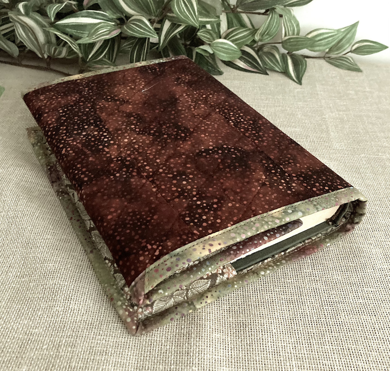 Obal na knihu nastavitelný