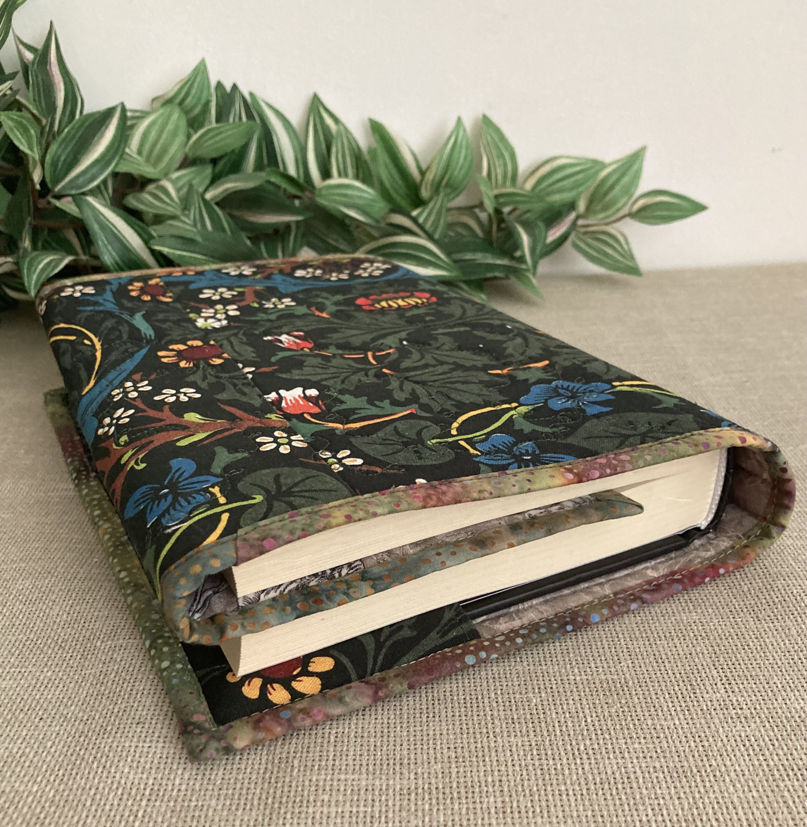 Obal na knihu nastavitelný