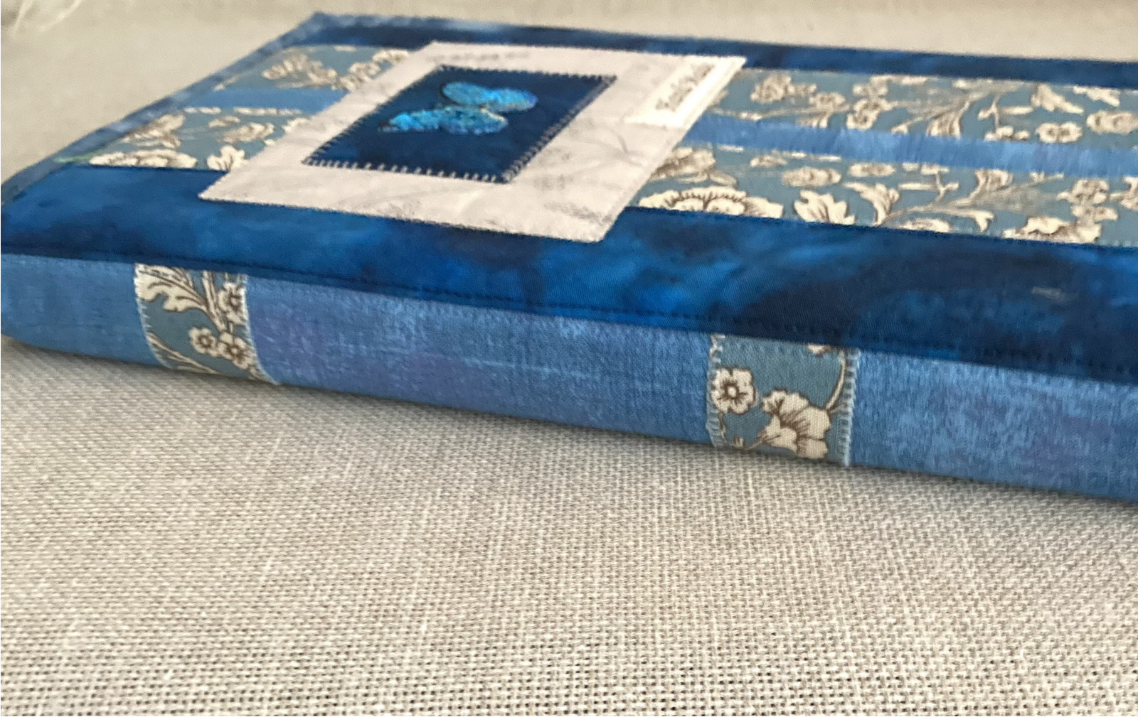 Obal na knihu nastavitelný Motýl