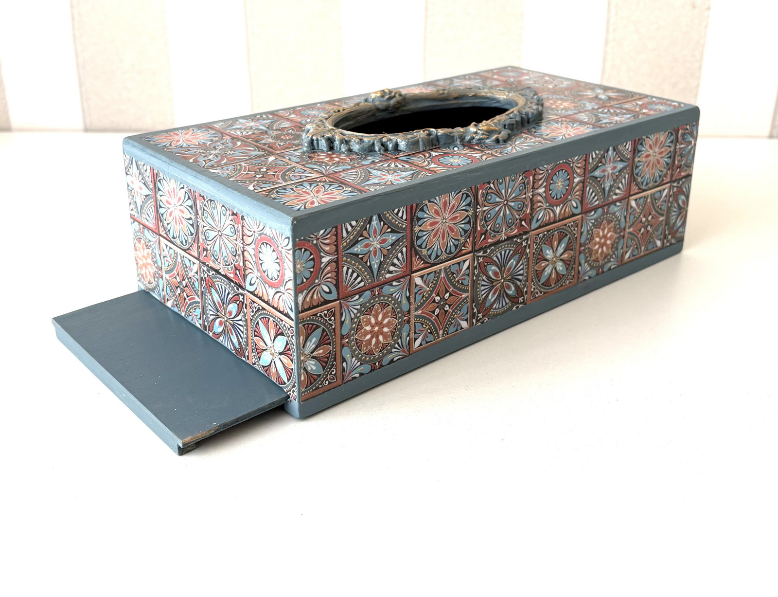 Krabička na kapesníky