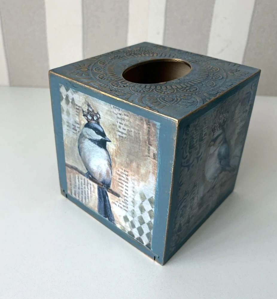 Krabička na kapesníky