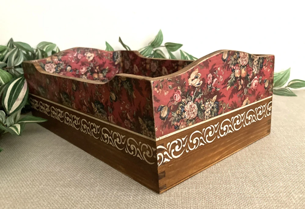 Luxusní dřevěný úložný box „Barokní romance“
