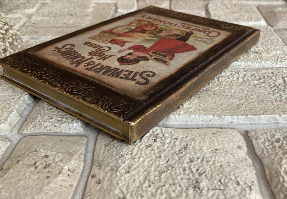 Kouzlo domova – Patinovaný retro zápisník se zlacenou ořízkou