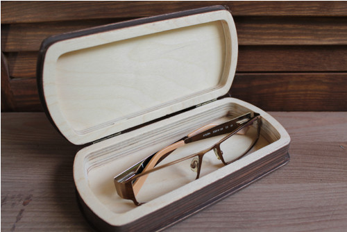 Krabička na brýle nebo penál