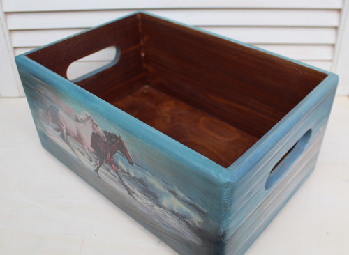 Box dřevěný koně