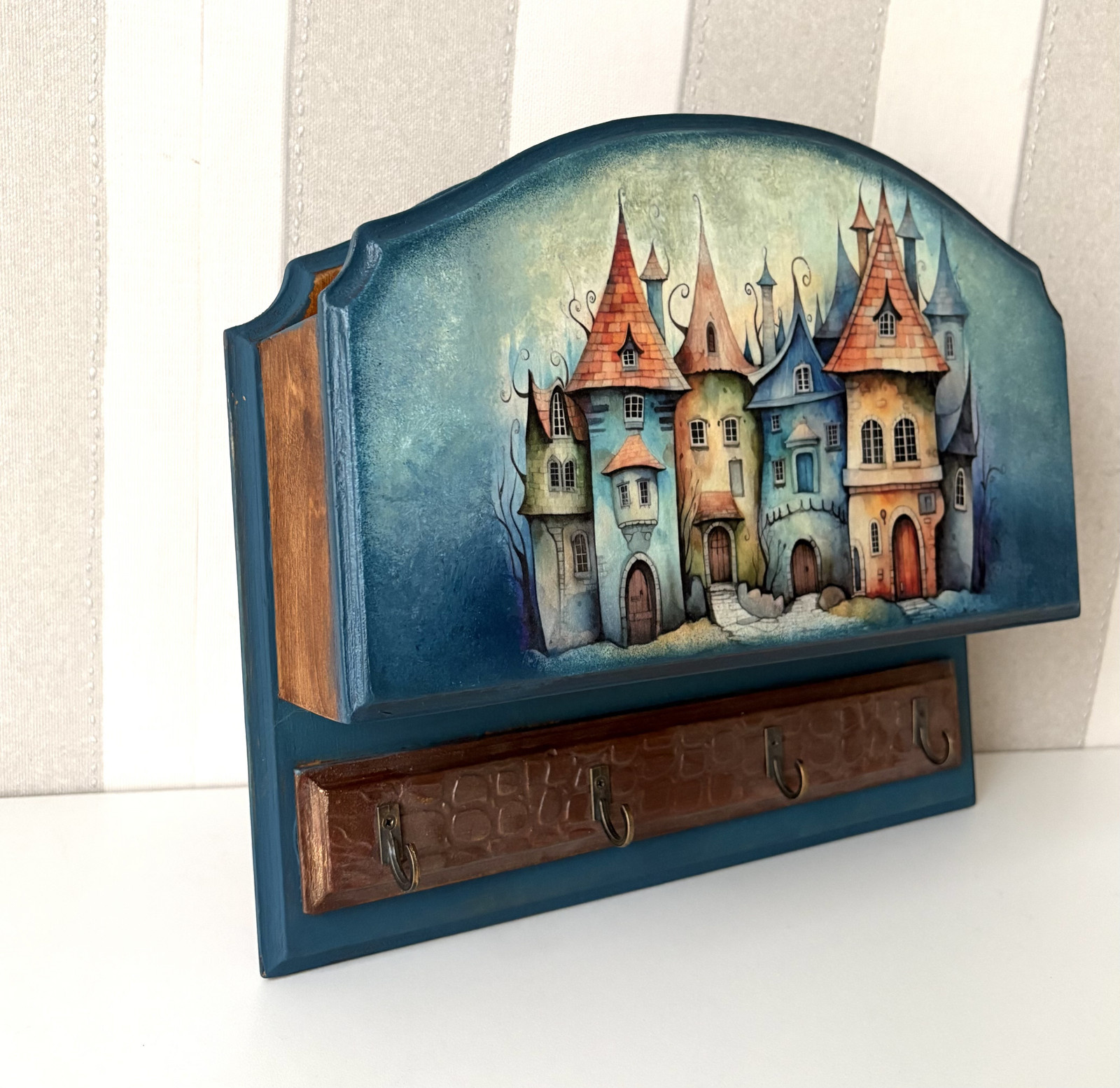 Skříňka na klíče či šperky multifunkční