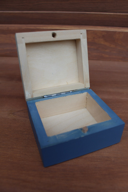 Malá krabička kočka