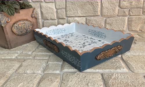 Podnos 32,5 x 23 x 5,5 cm.