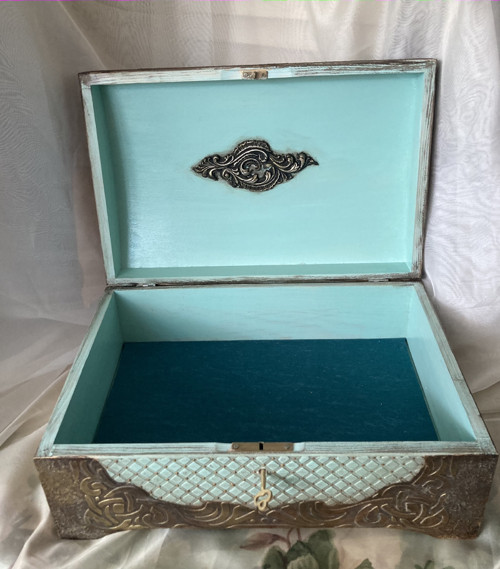 Truhla dřevěná na klíč