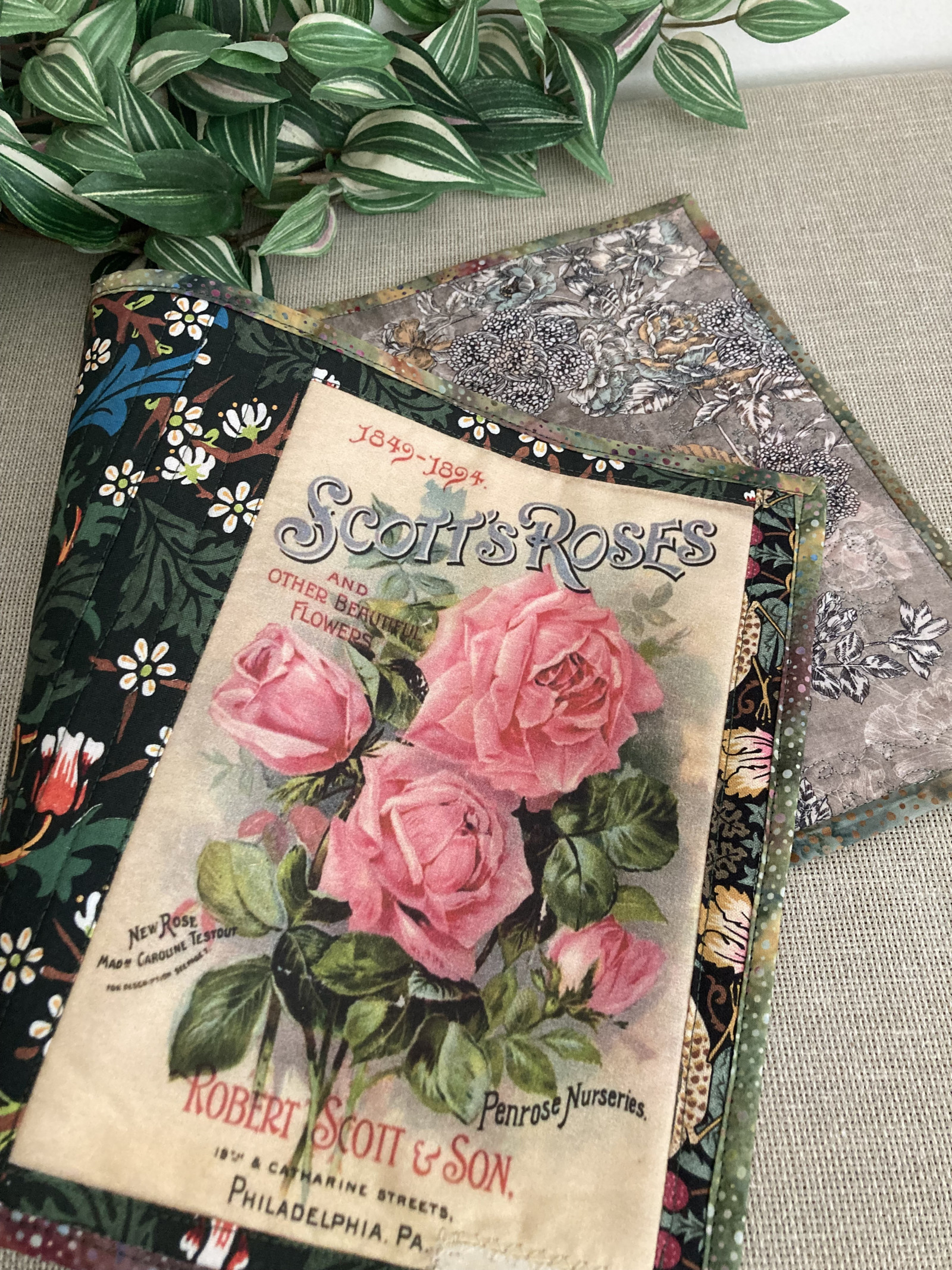 Obal na knihu nastavitelný